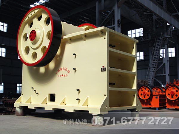 鈉長(zhǎng)石顎式破碎機(jī)廠家哪里好？