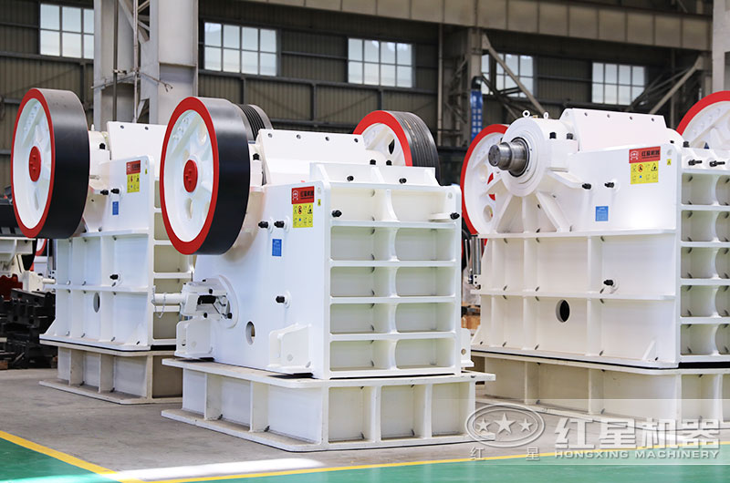 HD顎式破碎機(jī)圖片