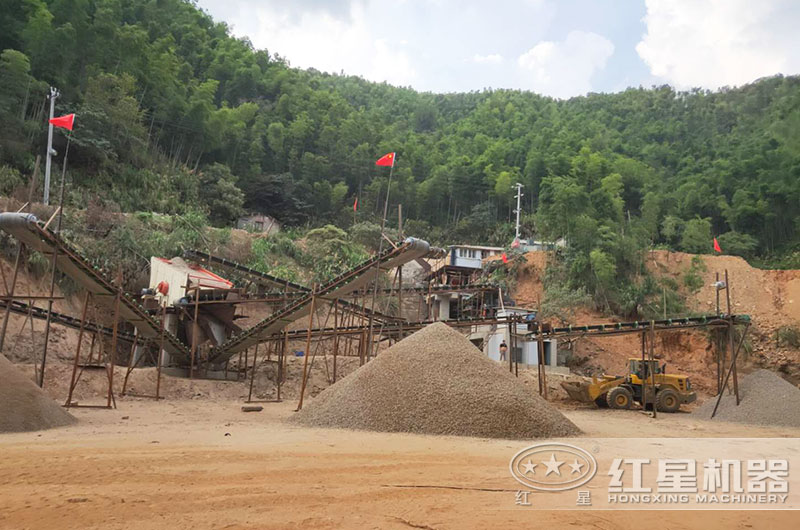 石子破碎機(jī)工作現(xiàn)場(chǎng)圖片