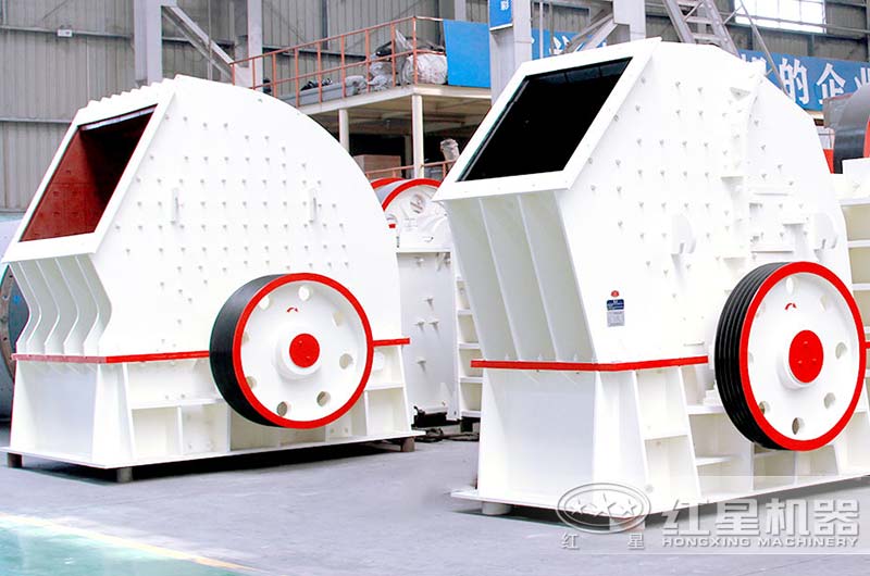 對比傳統(tǒng)錘破，一次成型單段錘破碎石強(qiáng)、出料更好
