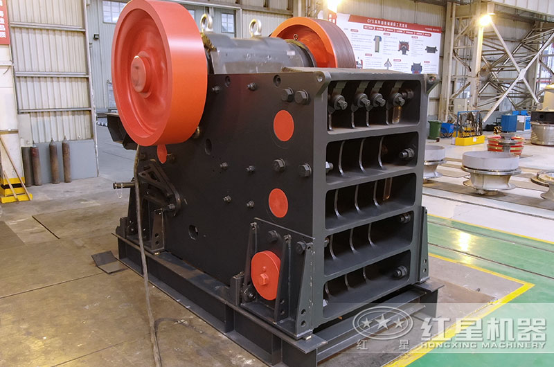 1200鄂破式破碎機(jī)時產(chǎn)多少噸？電機(jī)多大？附參數(shù)表