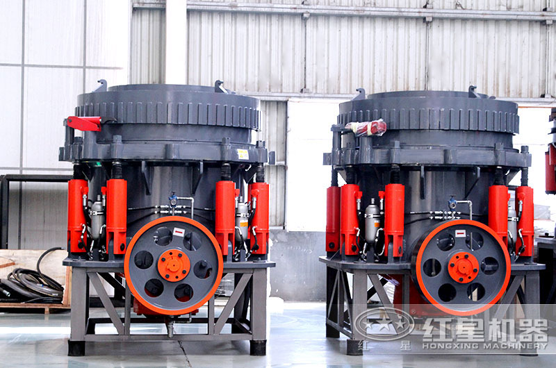 含鐵的石頭用什么破碎機粉碎比較好？