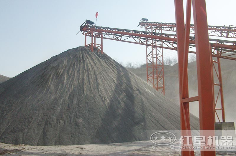 沙場專業(yè)磨砂機，移動的更高產(chǎn)環(huán)保