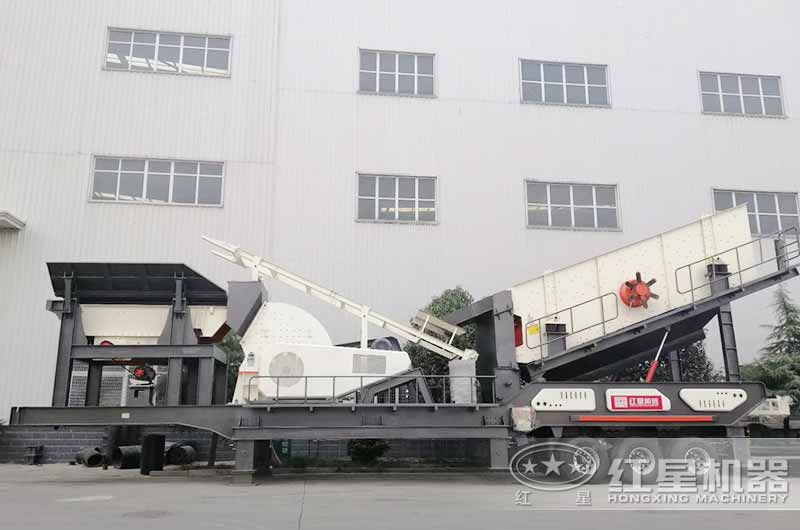 與給料機(jī)、破碎機(jī)一起搭載的新型車(chē)載可移動(dòng)篩砂機(jī)