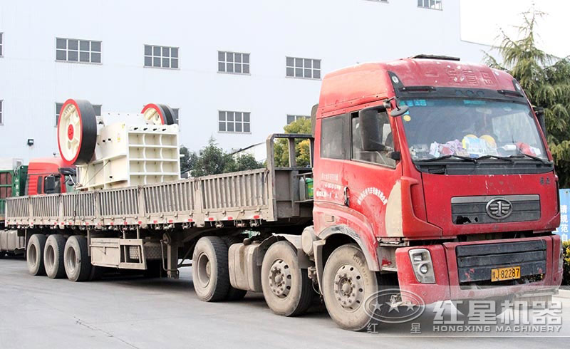 人工破碎混凝土用什么機(jī)器？選擇顎破機(jī)，大產(chǎn)量，運行可靠