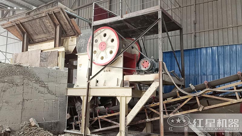 破碎機250x400自重多少噸？有全自動的嗎