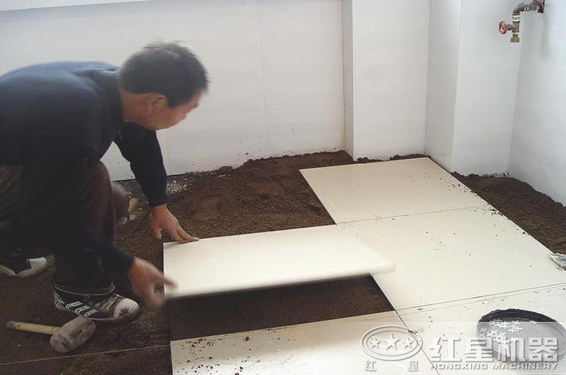 鋪地磚用石粉和沙子哪個(gè)好？制粗石粉用什么制沙機(jī)？